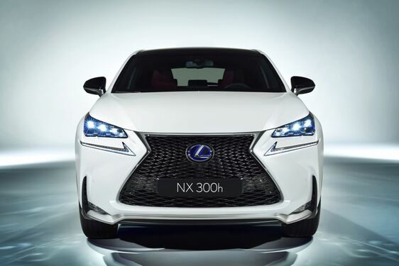 Hybridním vozům Toyota a Lexus se v  Evropě daří, za první čtvrtletí hlásí meziroční nárůst prodejů o  50 % 